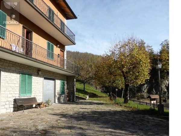 casale in vendita a Poppi in zona Camaldoli