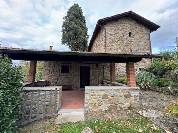 casa indipendente in vendita a Poppi