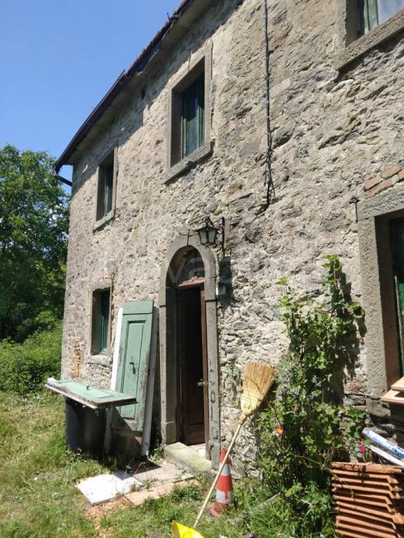 casa indipendente in vendita a Poppi in zona Badia Prataglia