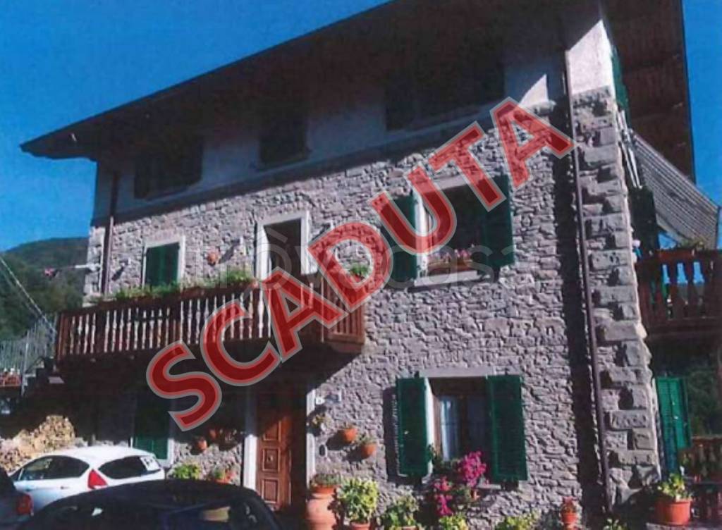 appartamento in vendita a Poppi in zona Badia Prataglia