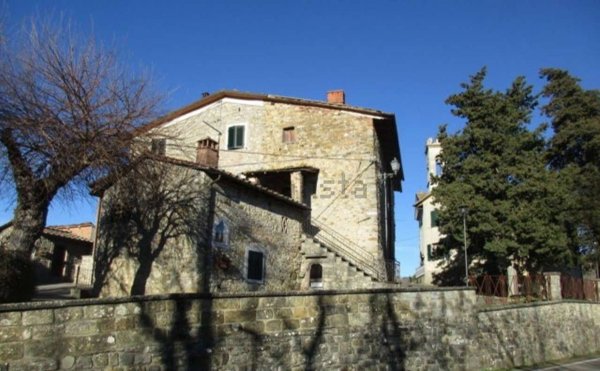 casa indipendente in vendita a Poppi in zona Avena