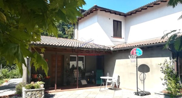 casa indipendente in vendita a Poppi