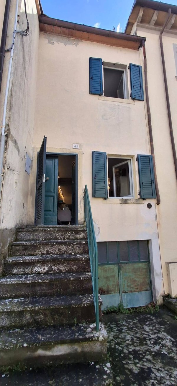 appartamento in vendita a Poppi in zona Moggiona