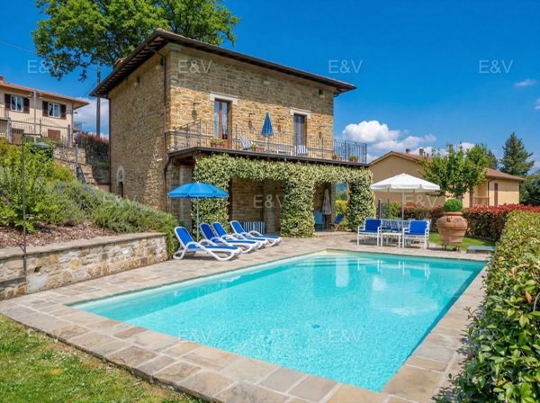 casa indipendente in vendita a Poppi