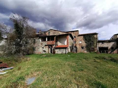 casa indipendente in vendita a Poppi