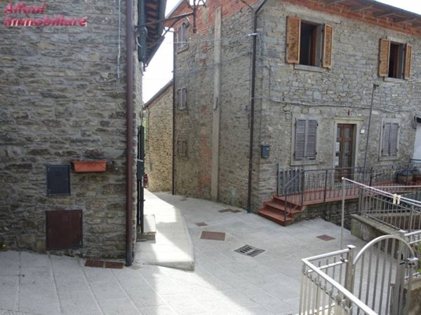 casa indipendente in vendita a Poppi in zona Badia Prataglia