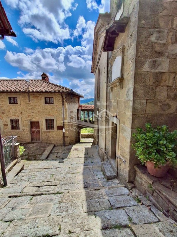 casa indipendente in vendita a Poppi