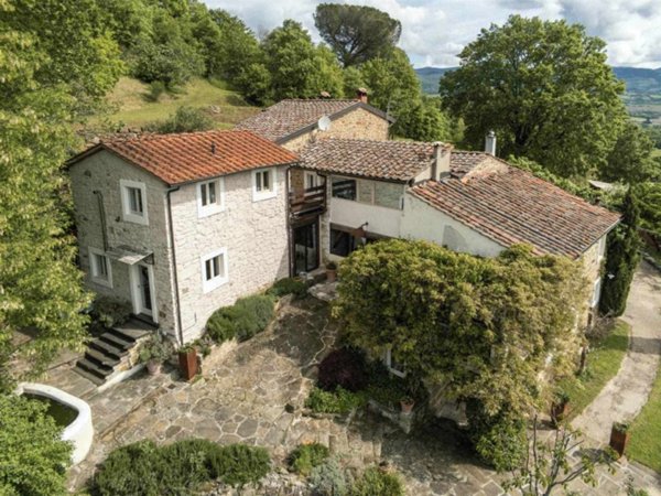 casa indipendente in vendita a Poppi in zona Becarino