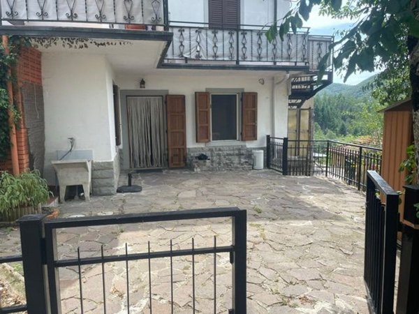 appartamento in vendita a Poppi in zona Badia Prataglia