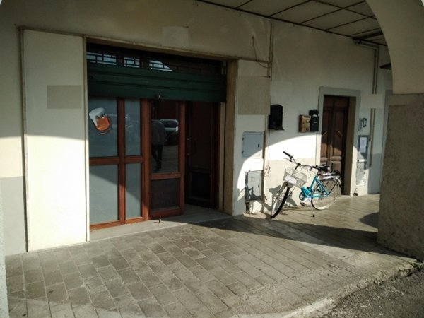 negozio in vendita a Poppi