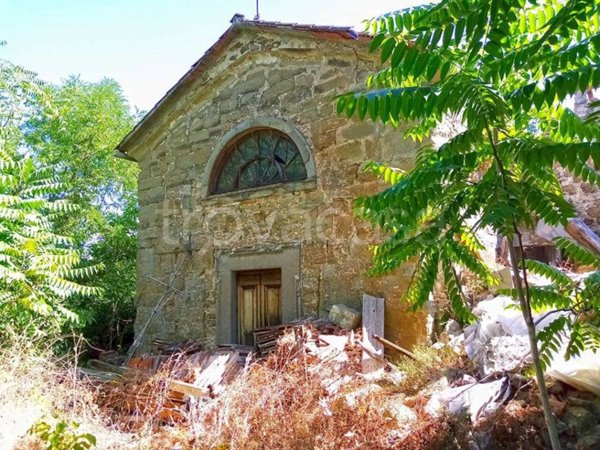locale di sgombero in vendita a Poppi