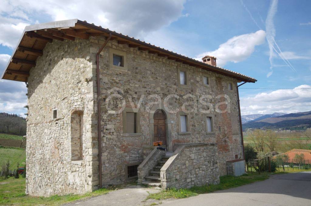 casa indipendente in vendita a Poppi in zona Lierna