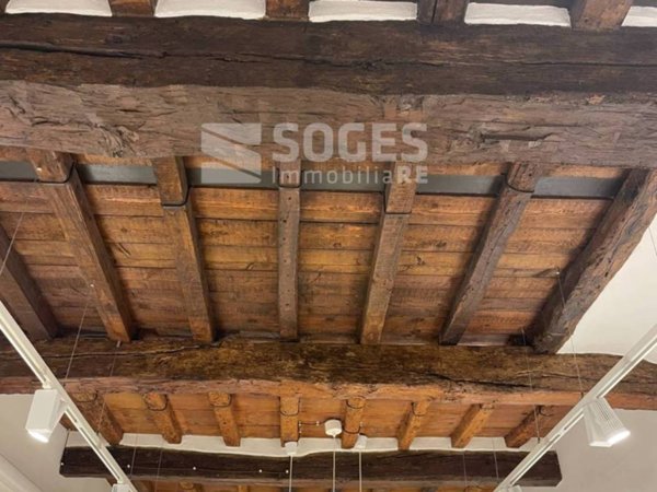 negozio in vendita a San Giovanni Valdarno