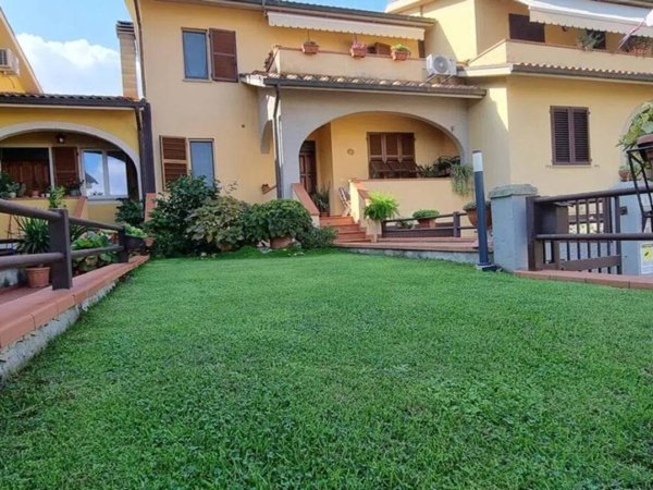casa indipendente in vendita a San Giovanni Valdarno