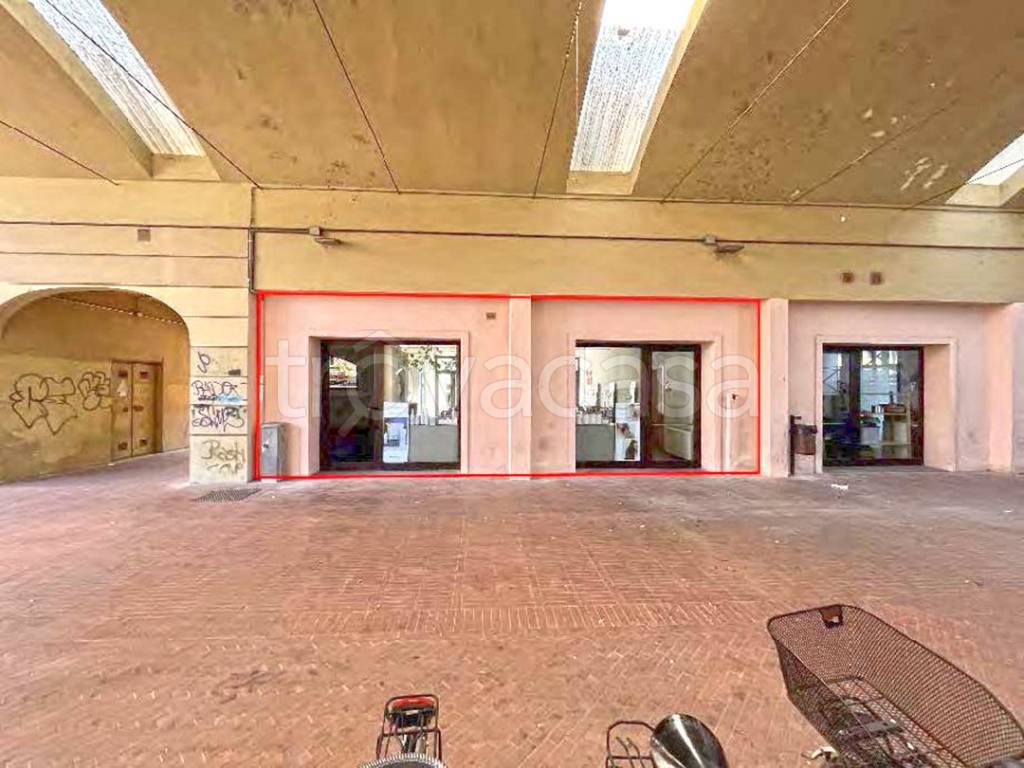 negozio in vendita a San Giovanni Valdarno