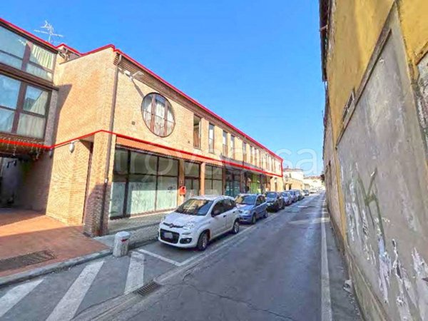 negozio in vendita a San Giovanni Valdarno