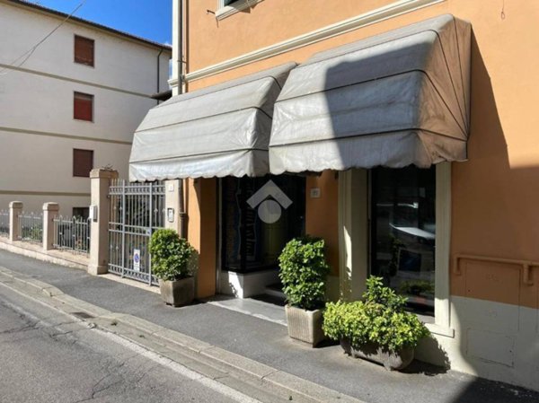 negozio in vendita a San Giovanni Valdarno