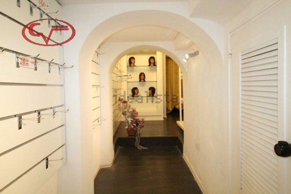 negozio in vendita a San Giovanni Valdarno