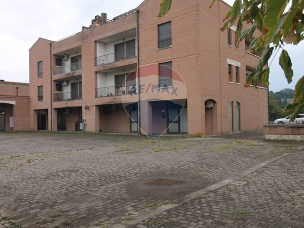 negozio in vendita a San Giovanni Valdarno