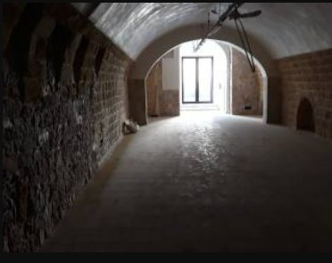 locale commerciale in vendita a San Giovanni Valdarno