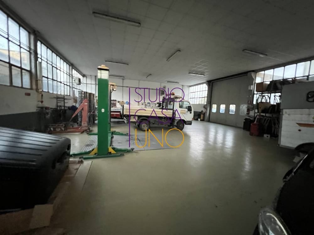 capannone in vendita a San Giovanni Valdarno