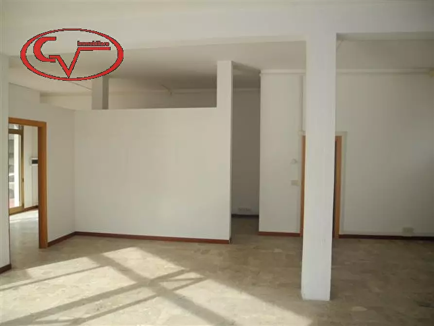 negozio in vendita a San Giovanni Valdarno