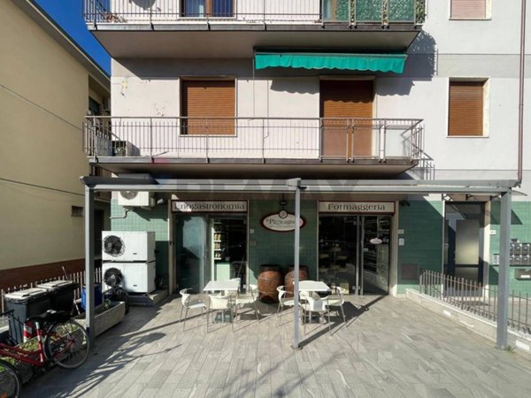 negozio in vendita a San Giovanni Valdarno