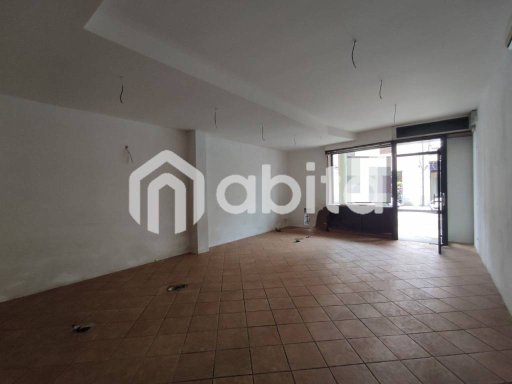 negozio in vendita a San Giovanni Valdarno