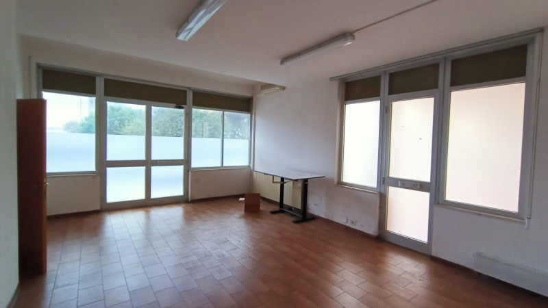 negozio in vendita a San Giovanni Valdarno