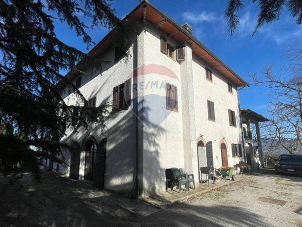 azienda agricola in vendita a San Giovanni Valdarno in zona Borro al Quercio