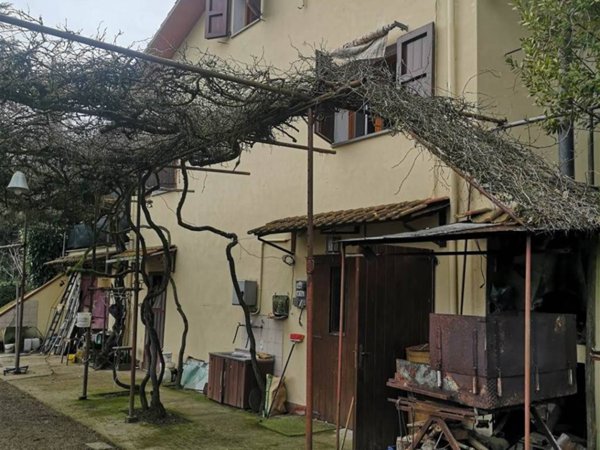 casa indipendente in vendita a San Giovanni Valdarno in zona Badiola-Renacci