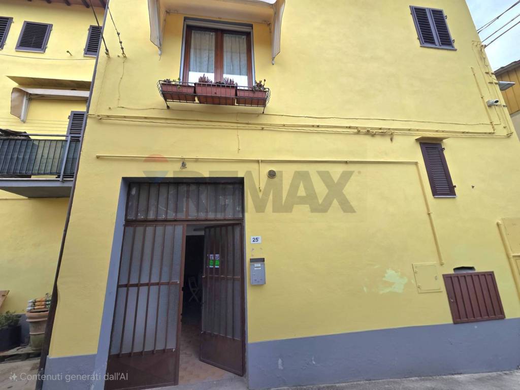 locale commerciale in vendita a San Giovanni Valdarno in zona Badiola-Renacci
