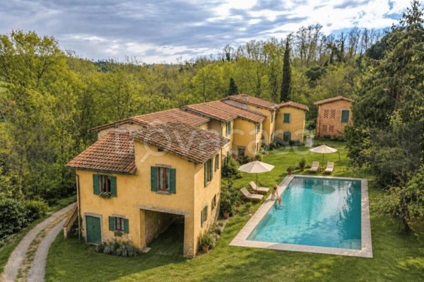 casa indipendente in vendita a San Giovanni Valdarno in zona Montecarlo