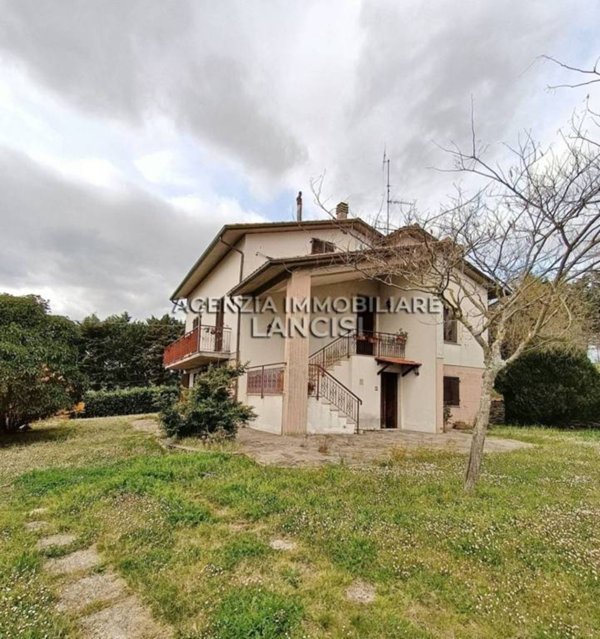 casa indipendente in vendita a Sansepolcro