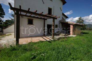 casa indipendente in vendita a Sansepolcro in zona Trebbio