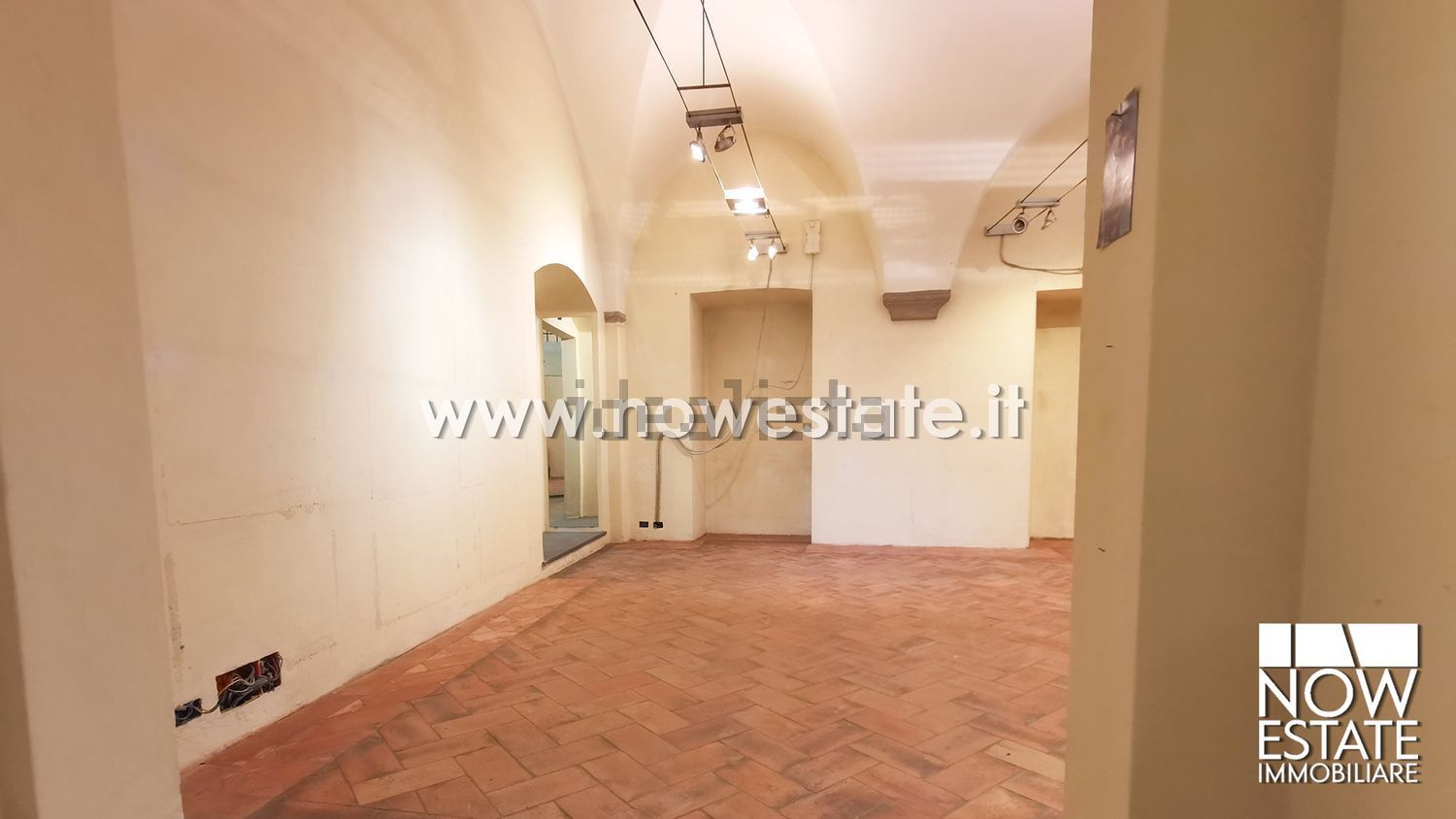 locale commerciale in vendita a Sansepolcro