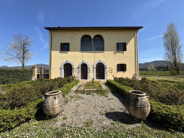 casa indipendente in vendita a Sansepolcro