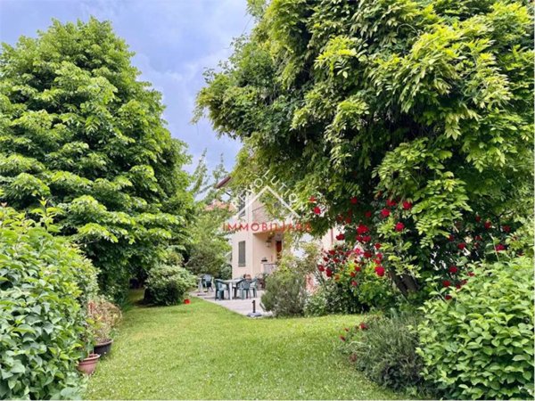 casa indipendente in vendita a Sansepolcro