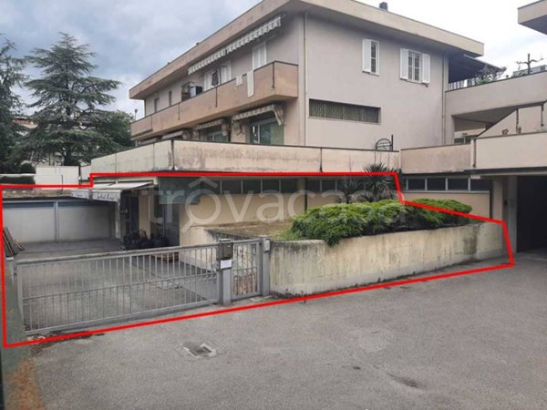 negozio in vendita a Sansepolcro