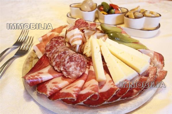 negozio in vendita a Sansepolcro
