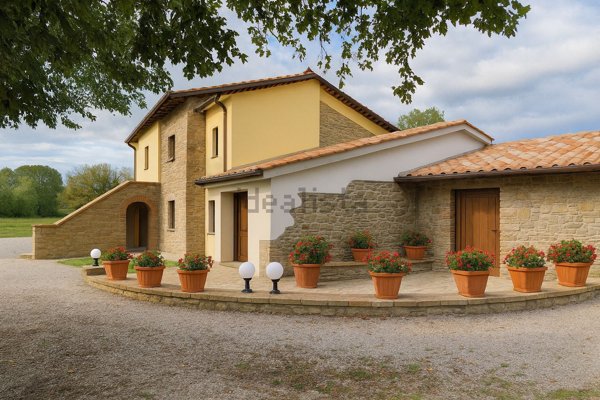 casa indipendente in vendita a Sansepolcro