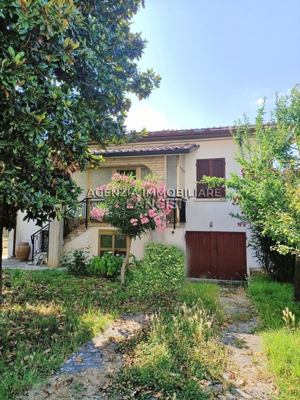 casa indipendente in vendita a Sansepolcro
