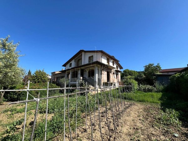 casa indipendente in vendita a Sansepolcro