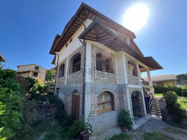 casa indipendente in vendita a Sansepolcro