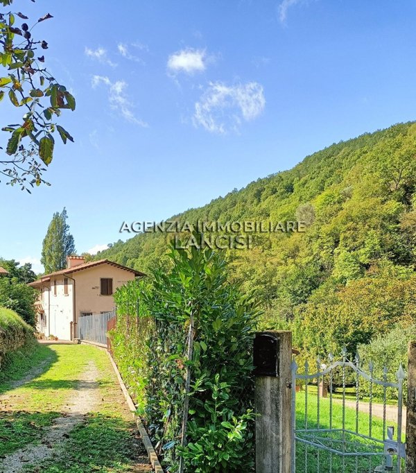 casa indipendente in vendita a Sansepolcro