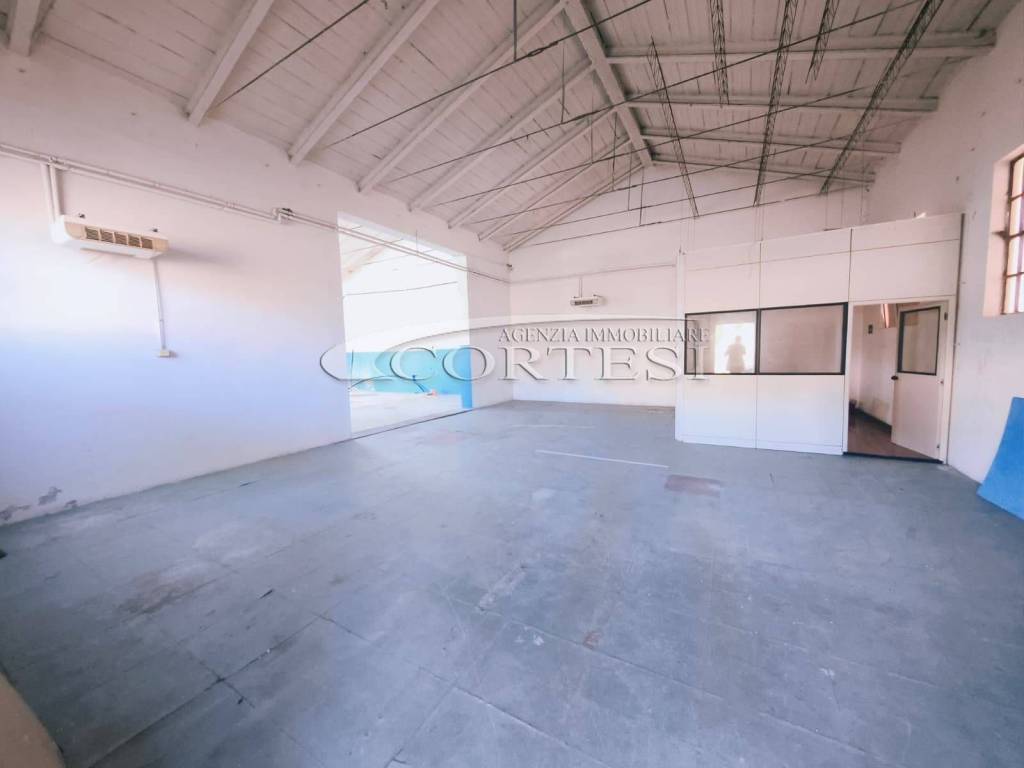 negozio in vendita a Sansepolcro