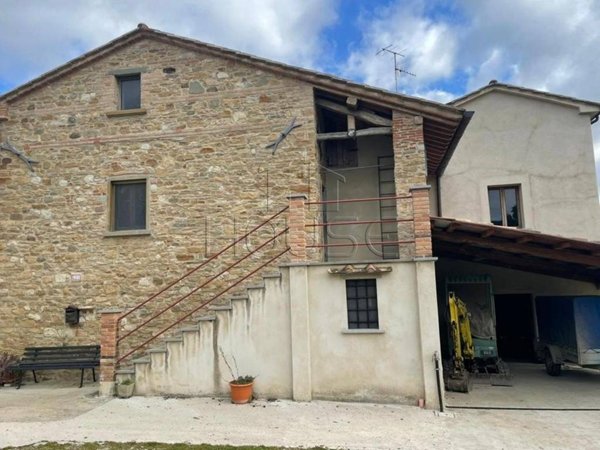 casa indipendente in vendita a Sansepolcro in zona Gragnano