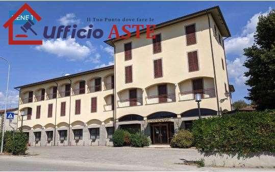 negozio in vendita a Sansepolcro in zona Montagna