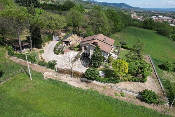 casa indipendente in vendita a Sansepolcro