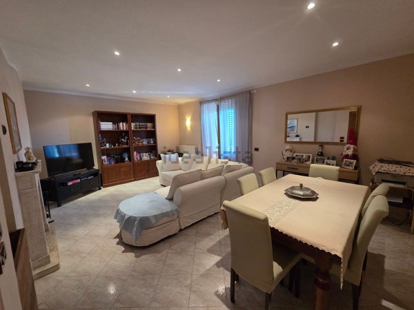 casa indipendente in vendita a Sansepolcro